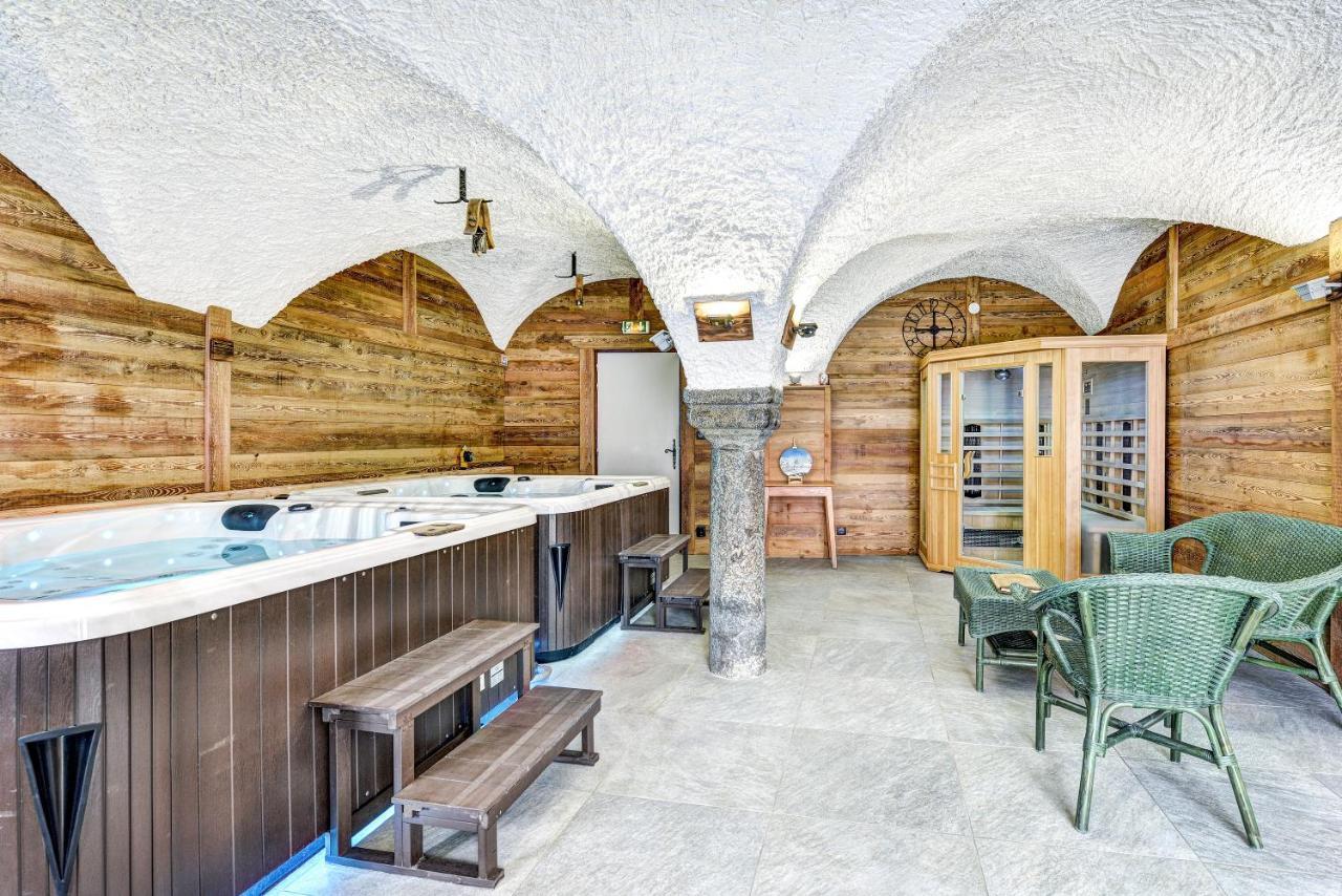 Gites & Spa De La Ferme De Belline บรีอองซง ภายนอก รูปภาพ