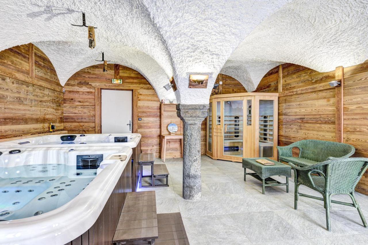 Gites & Spa De La Ferme De Belline บรีอองซง ภายนอก รูปภาพ
