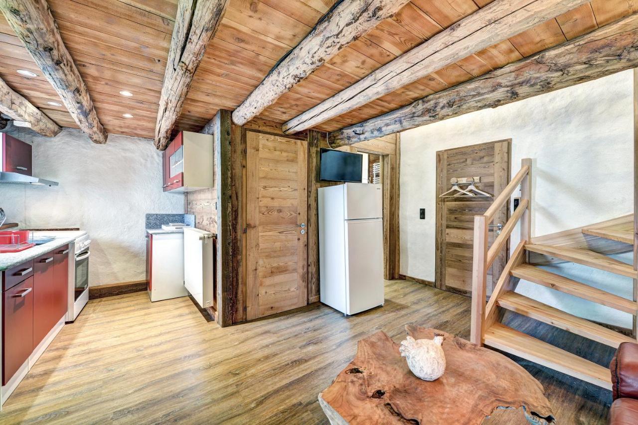 Gites & Spa De La Ferme De Belline บรีอองซง ภายนอก รูปภาพ