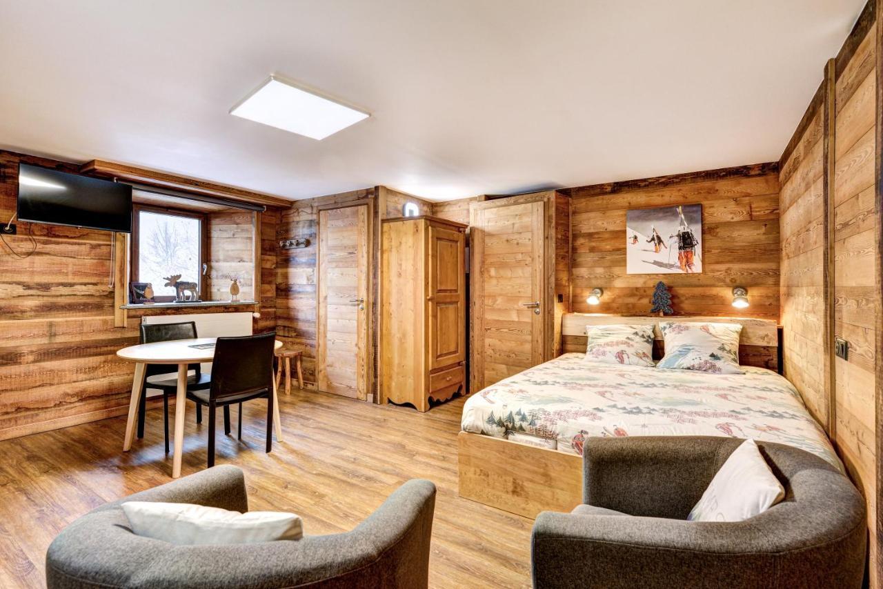 Gites & Spa De La Ferme De Belline บรีอองซง ภายนอก รูปภาพ